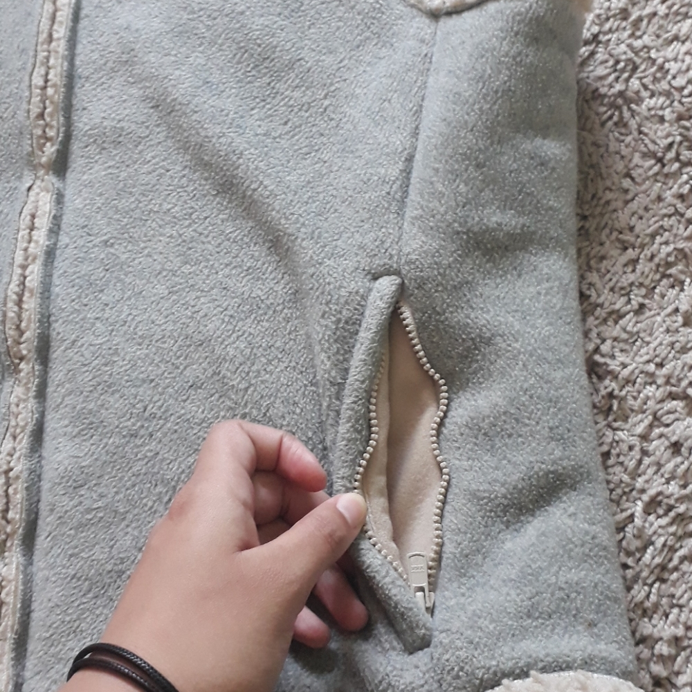 Warm Jacket - Picture 2 of 5
